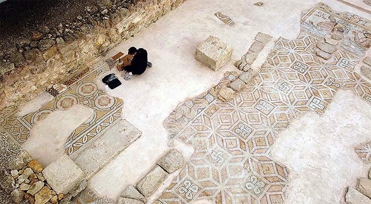 Hadrianaupolis Ancient City tesserae will be renewed one by one