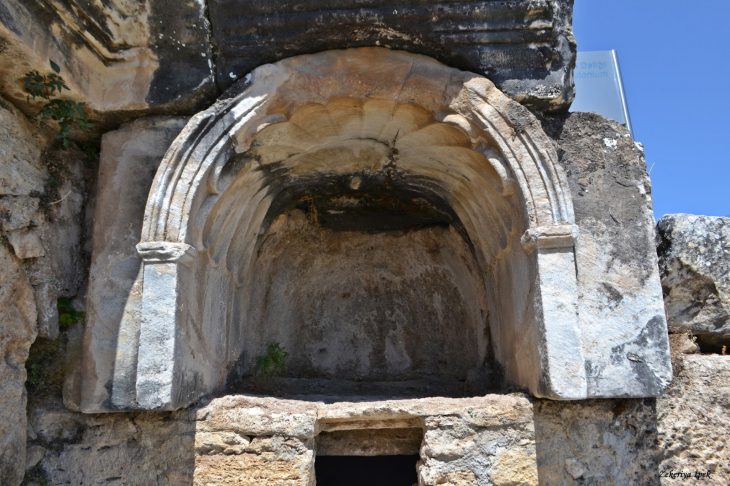 Hierapolis The Hierapolis Ploutonion