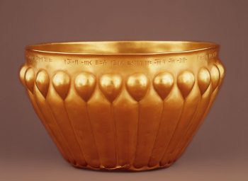 The Achaemenid bowls