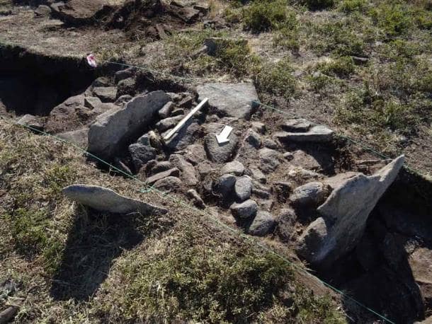 A closeup of the evidence found at what is now the oldest Roman camp ever found in northern Portugal. ( ERA Arqueologia )