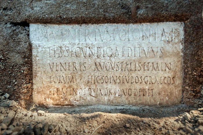 Among those discovered is a marble inscription, which provides the first evidence that it was also repeated in Greek in the Roman colony's theaters, at least in the last decades before the eruption of 79 AD.