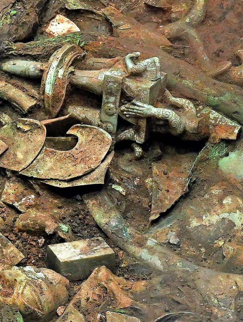 A great number of bronze and ivory items are unearthed in the newly found sacrificial pits at the Sanxingdui Ruins site in southwest China's Sichuan Province. CFP