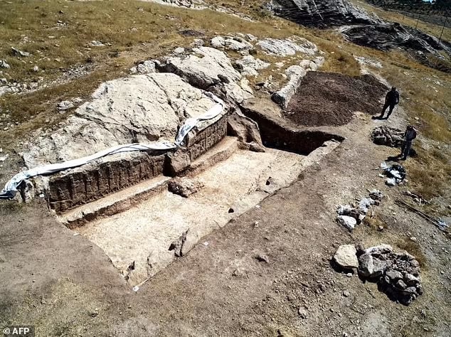 The carvings were made to remind people of the king who ordered the construction of an irrigation canal. Photo: Terra Di Ninive/AFP