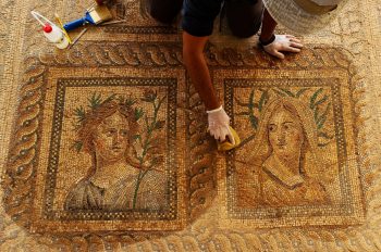 Mosaics of Dionysus, Ariadne