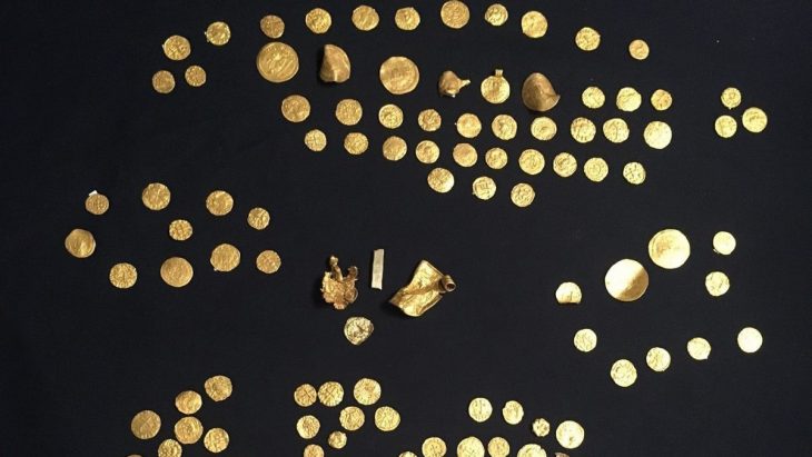 Anglo-Saxon-treasure-hoard