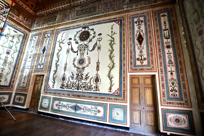 Conservation works which were started two years ago in the Gran Salon at the National Museum of Archaeology in Valletta are revealing layers of decorations from different periods.
