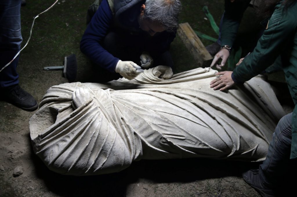 2,000-year-old statues unearthed in Turkey's western Uşak province