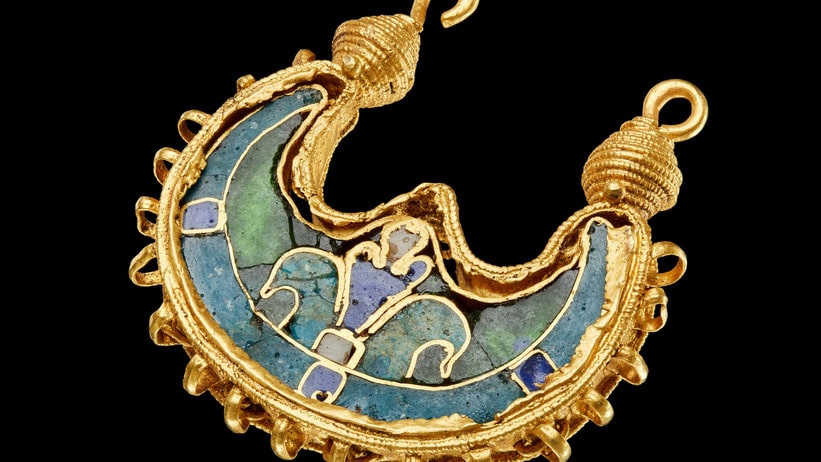 One-of-a-kind 1000- years-old gold earring found in Denmark