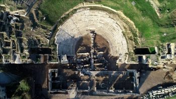 Orchestra floor revealed in Black Sea region's Ephesus