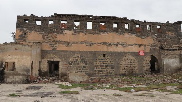 Historical Armenian church 500-year-old in southeastern Turkiye set to be restored