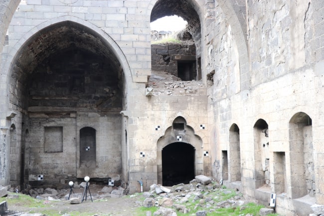 Ergun Ayik, the head of the foundation, said the building is one of the two surviving churches in Diyarbakir, and that they have begun the process to return it to its former condition.