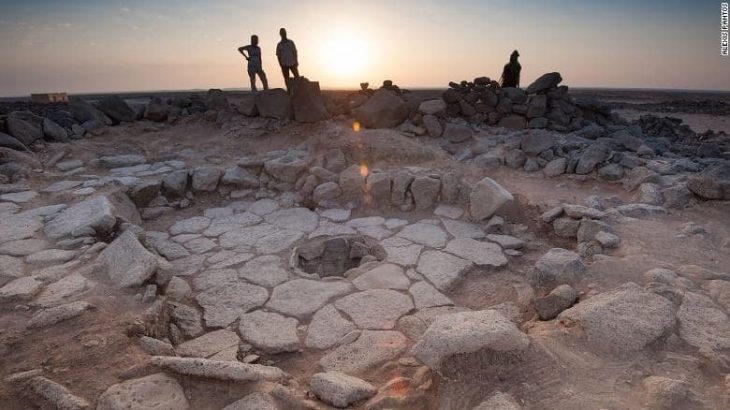 One of the stone structures of the Shubayqa 1 site. The fireplace, where the bread was found, is in the middle. Click on the image to download it in full size. Photo: Alexis Pantos