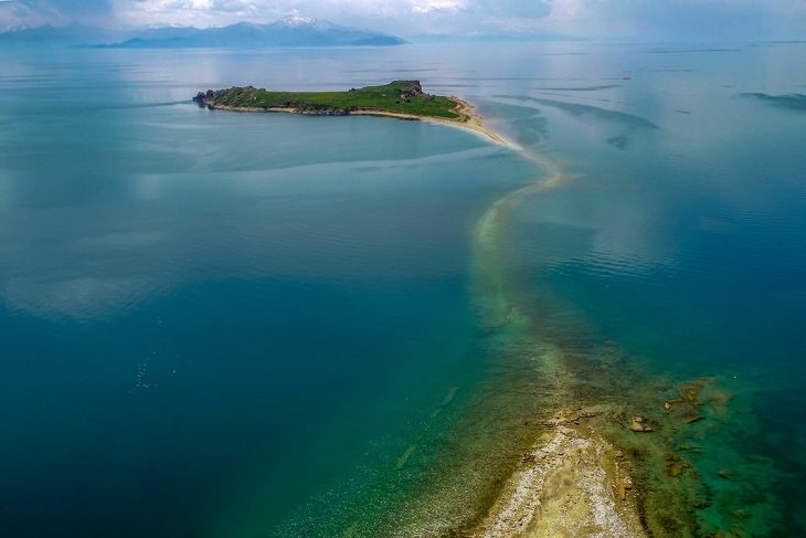Çarpanak Island