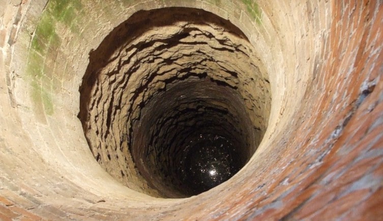 The remains found in the well have since been reburied in the city's Jewish cemetery. Image © Rob Farrow, licensed under CC BY-SA 2.0 via Geograph.