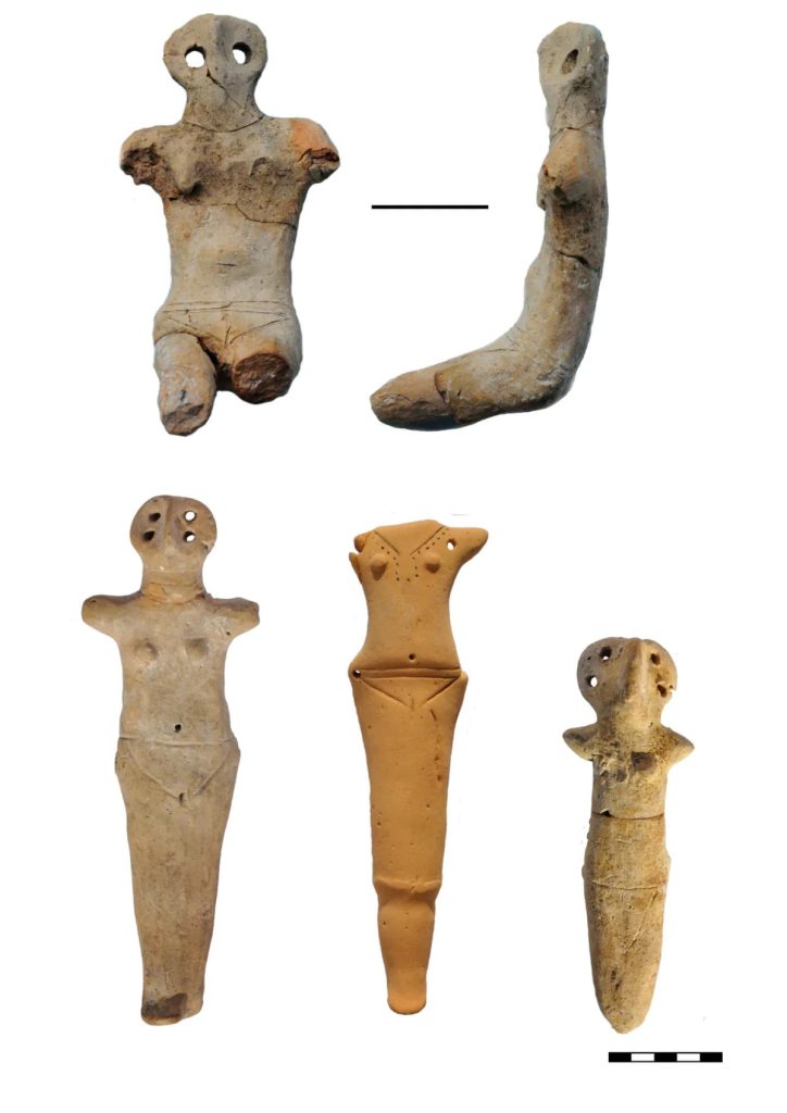 Female figurines found in previous excavations at Verteba Cave. Photo: Mykhailo Sokhatskyi