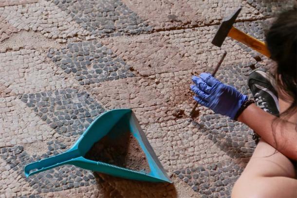 Excavations of mosaics discovered in the House of the Amphitheater (Casa del Anfiteatro) in Mérida, Spain, where the Roman baths have been unearthed. ( Ayuntamiento De Mérida )