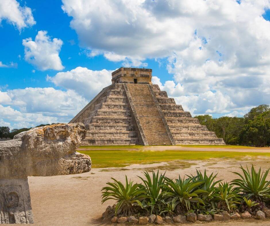 The site also has a pyramid called El Castillo rising about 30m (100ft) high. Photo: Chichén Itzá