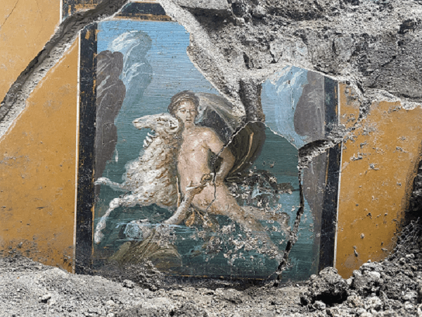The fresco depicting the Greek mythological siblings Phrixus and Helle. Photo: Pompeii Archaeological Park