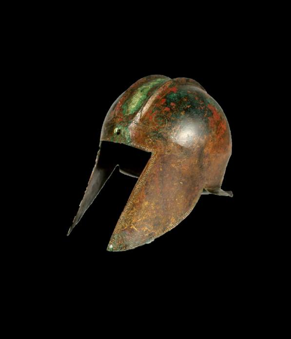 Helmet discovered by archaeologists in Aigai. Photo: Angeliki Kottaridi