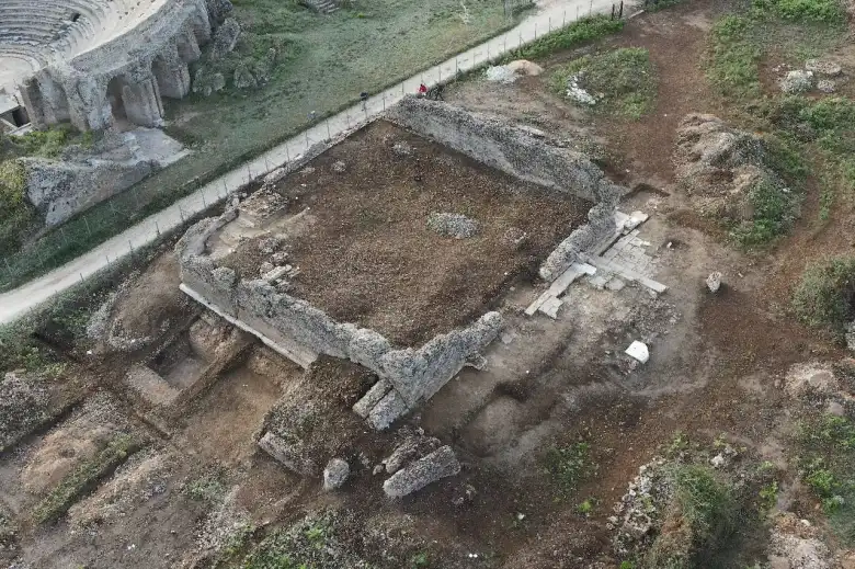 Remains of the building discovered in the agora of Nikopolis. Photo: Greek Ministry of Culture