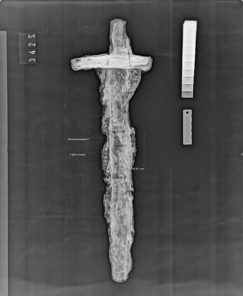 Рентгенівське зображення меча, знайденого у Сульдалі. Фото: Археологічний музей Університету Ставангера