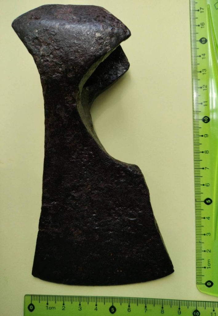 The 500-year-old battle ax found by a metal detectorist.  Photo: Lublin Provincial Conservator of Monuments