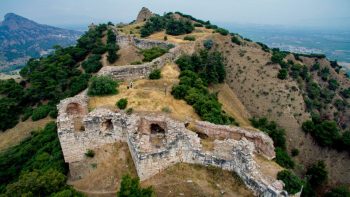 A drone image of a segment of wall on the Sardis acropolis, in what is now Türkiye. Photo: Ben Anderson