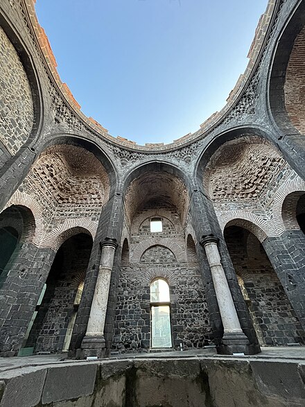 View of the western chamber of the building in 2021. CC BY-SA 4.0