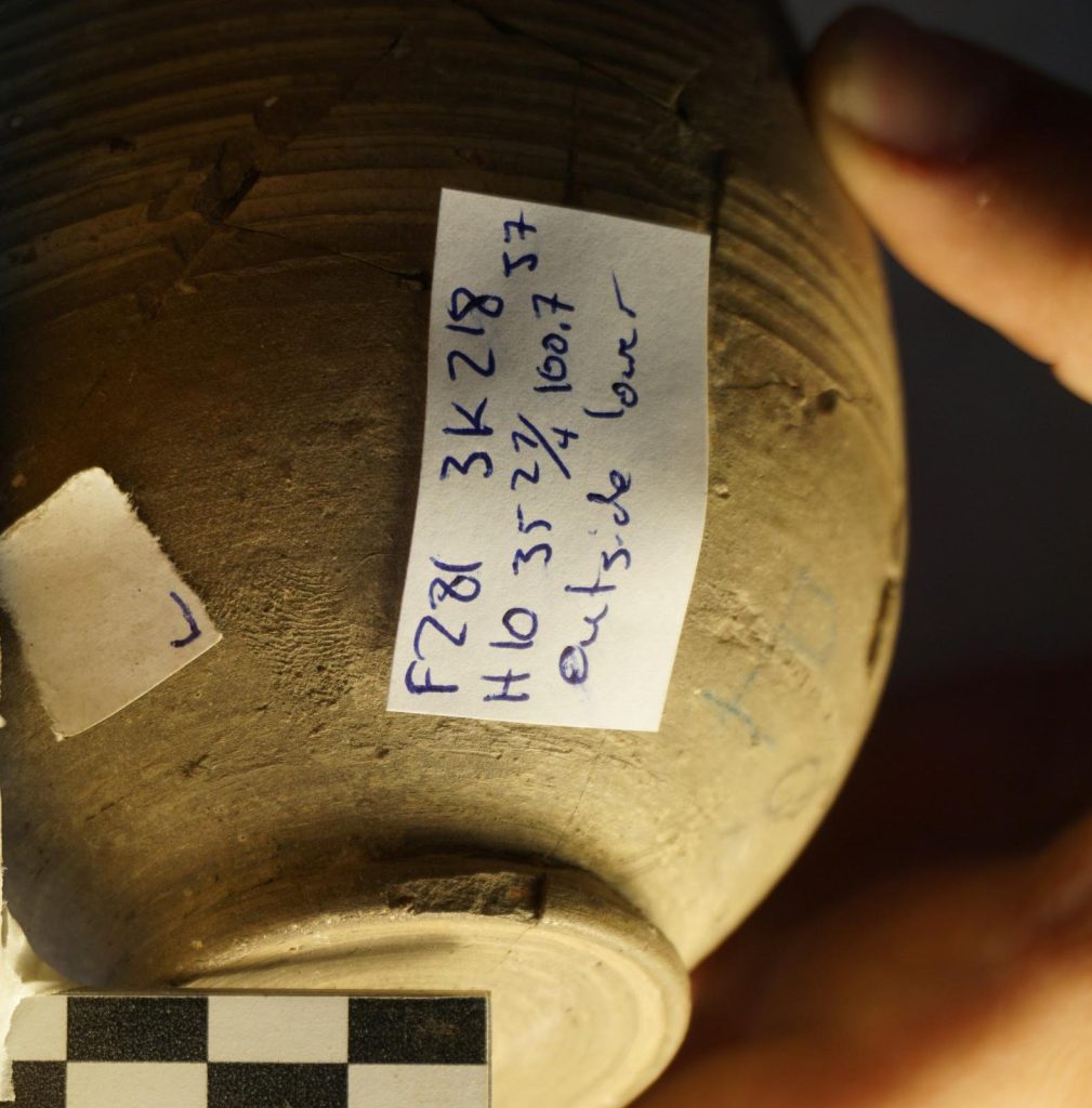 A child’s fingerprint was preserved on the side of this 4500-years-old clay vessel from Tel Hama. Image Credit: Akiva Sanders. https://doi.org/10.1080/17585716.2024.2380137