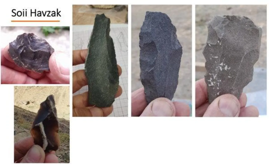 Stone artifacts from Soii Havzak, Tajikistan.Photo Credit: Yossi Zaidner and Team