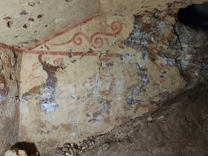 Tomb at the time of discovery - back wall. Credit: Soprintendenza Archeologia Belle Arti e Paesaggio