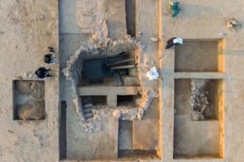 Aerial photo of the discovered water well and the stairs leading to the bottom. Credit: KUNA