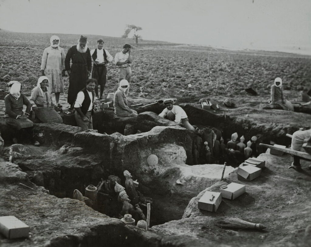 Excavation work conducted by the Swedish Archaeological Mission on Papa Prokopios’ property. Photo credit: John Lindros / Public Domain