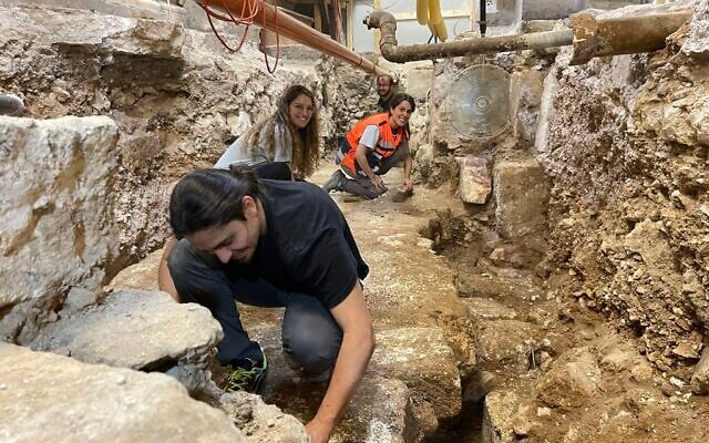 Excavations at the Church of the Holy Sepulchre. Credit: Archivio Università di Roma Sapienza