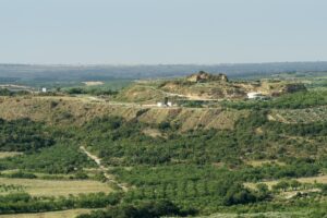 Winter Solstice Solar Alignment in Kastas Monument: Alexander the Great’s Tribute to Hephaestion