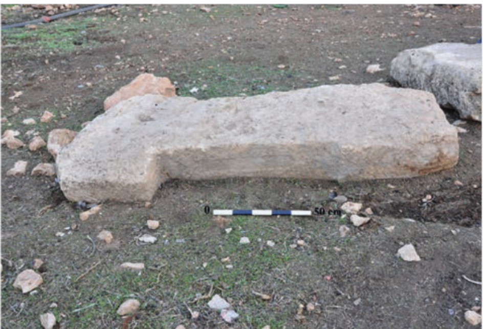 Necktie and Chevron Patterned Pillar from Kurt Tepesi Settlement Credit: Prof. Dr. Bahattin Çelik.