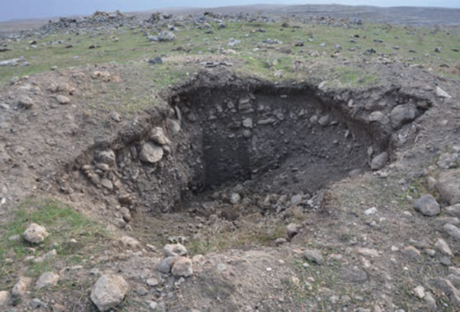 Illegal Excavation Area where “T” Shaped Pillar was Excavated from Kurt Tepesi. Credit: Prof. Dr. Bahattin Çelik.