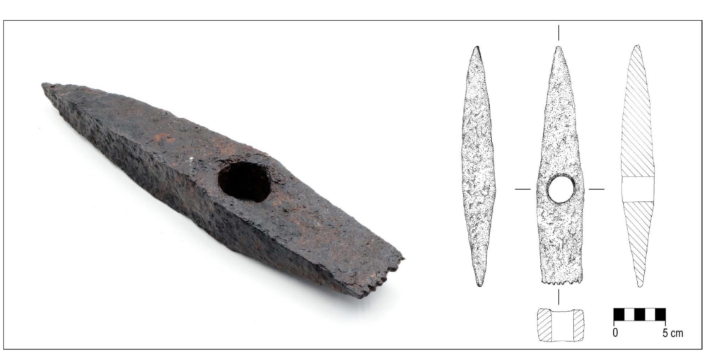 Unique pre-Roman tool with a pyramidal pick and toothed finishing blade. Credit: Aurora Pețan