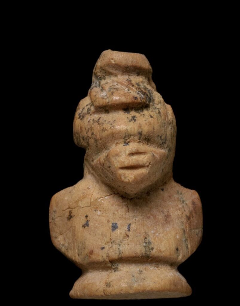 Figurines that were discovered in the IAA excavation. Credit: Dafna Gazit, Israel Antiquities Authority