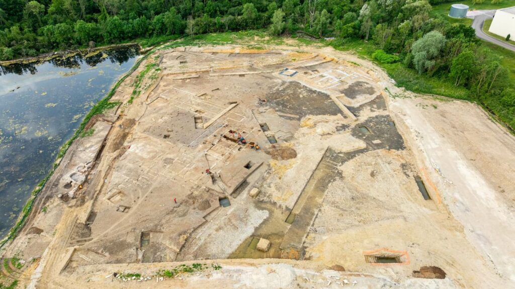 General view of the site from the north. Credit: Ch. Fouquin, Inrap