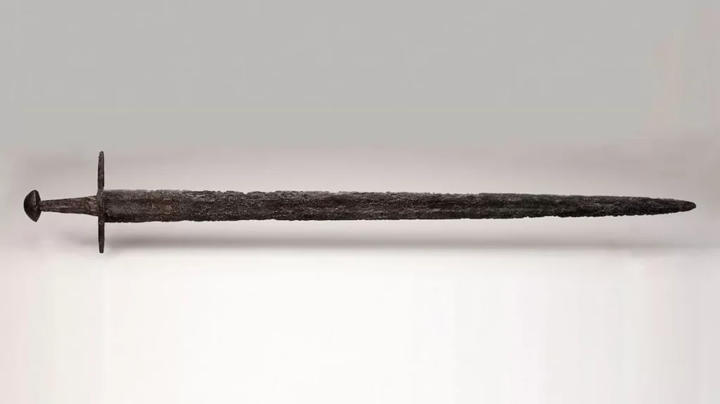 The complete medieval sword recovered from the river. Credit: Landgoed Linschoten.