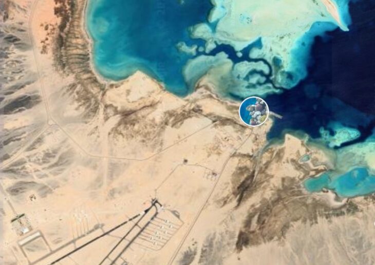 Satellite image of Berenice, an ancient port, on the Red Sea coast. A KU researcher asserts new information about Berenice should prompt reexamination of migration into the Nile Valley before or during the Last Glacial Maximum. Coral reefs near Foul Bay might hold more clues, according to Jerome Dobson. Credit: NASA