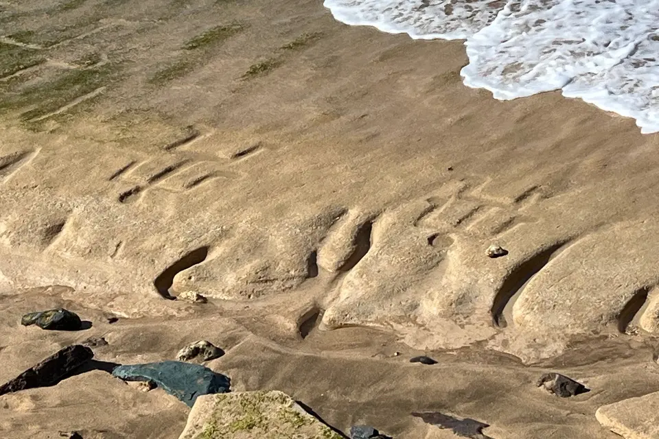The petroglyphs include many anthropomorphic stick-figure carvings in sandstone. Credit: U.S. Army Garrison Hawaii