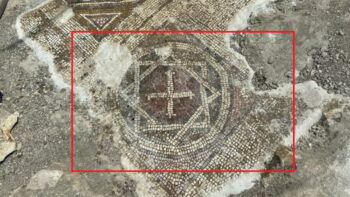 What makes the find even more fascinating is the presence of a six-line inscription in ancient Greek, resembling a formal petition or plea, along with a unique Star of David containing a Christian cross motif — a symbol rarely seen in combination.