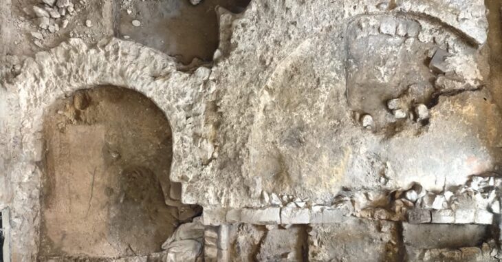 Cover Image Credit: Choir and apse of the ancient cathedral of Vence / Baptistery of the ancient cathedral of Vence (© F. Blanc Garidel, Nice Côte d’Azur Archaeology Service)