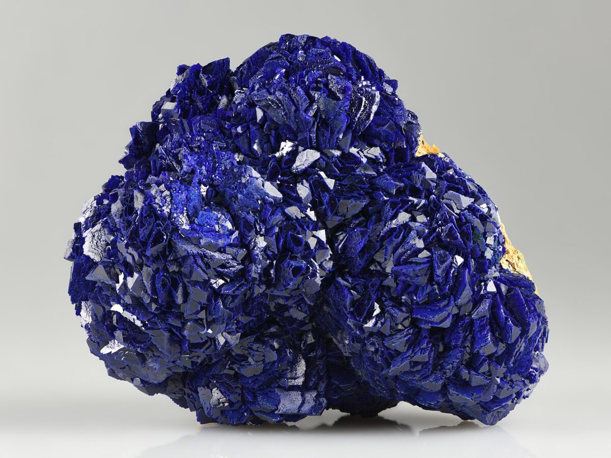 A photo of the azurite mineral, as found in nature. Wikimedia Commons