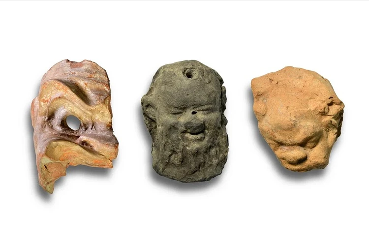 Miniature ritual masks of satyrs and a comic actor found in Phanagoria. Photo: Oleg Deripaska Foundation ‘Volnoe Delo