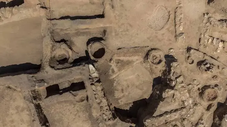 One of the most surprising findings was evidence of seafood consumption—including squid—in landlocked Konya 3,500 years ago.