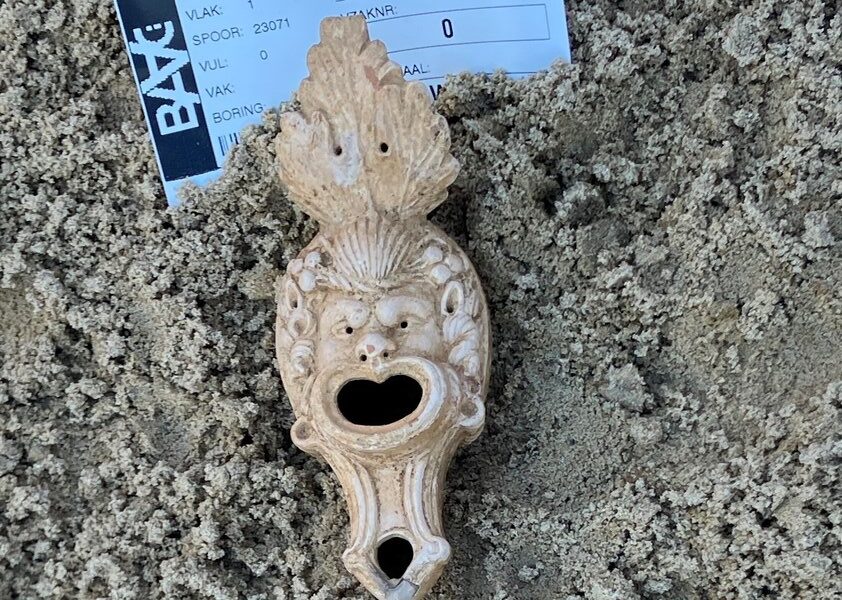 The Roman mask-decorated oil lamp found in Cuijk. Credit: Gemeente Land van Cuijk