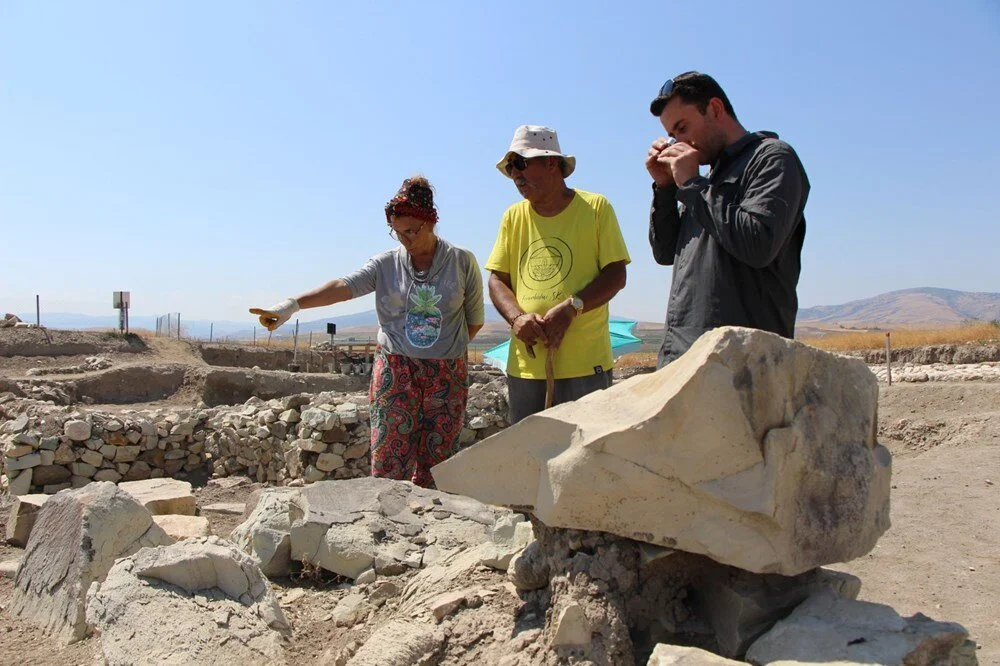 Excavations revealed the temple’s altars, its sacred chamber, and a cult stone representing the goddess Kubaba. Credit: İHA